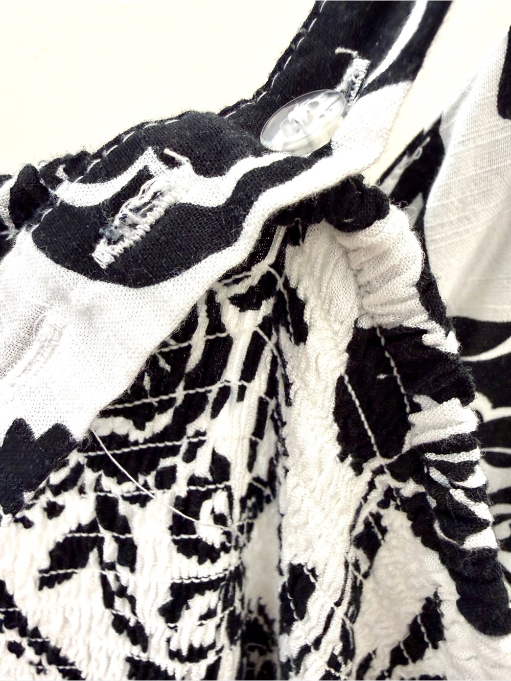 Knox Rose Black and White Floral Midi Dress - Picture 4 of 6